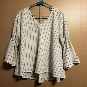 White and black listicle striped blouse size small